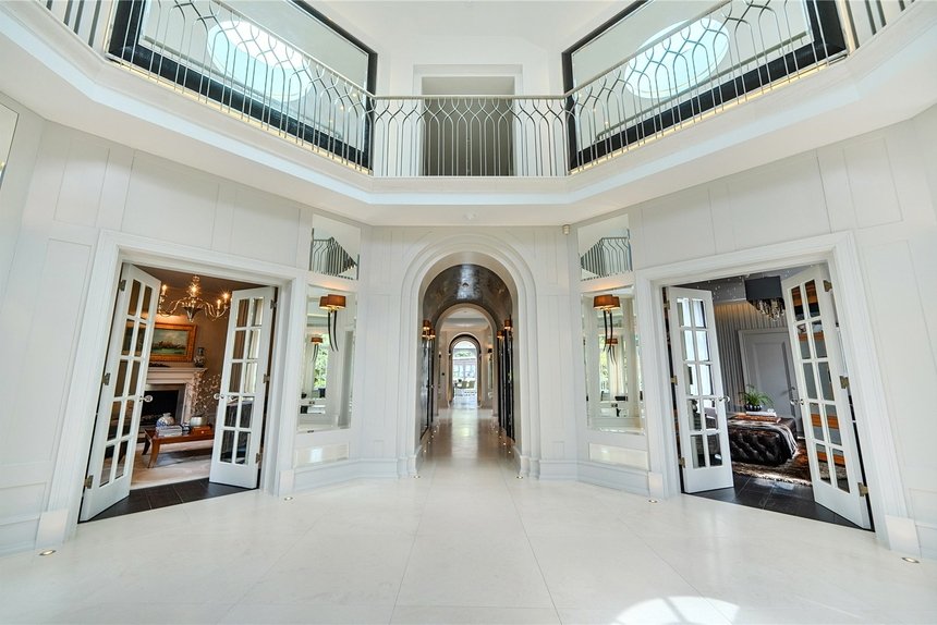 under offer priory drive london 70078 - Gibbs Gillespie