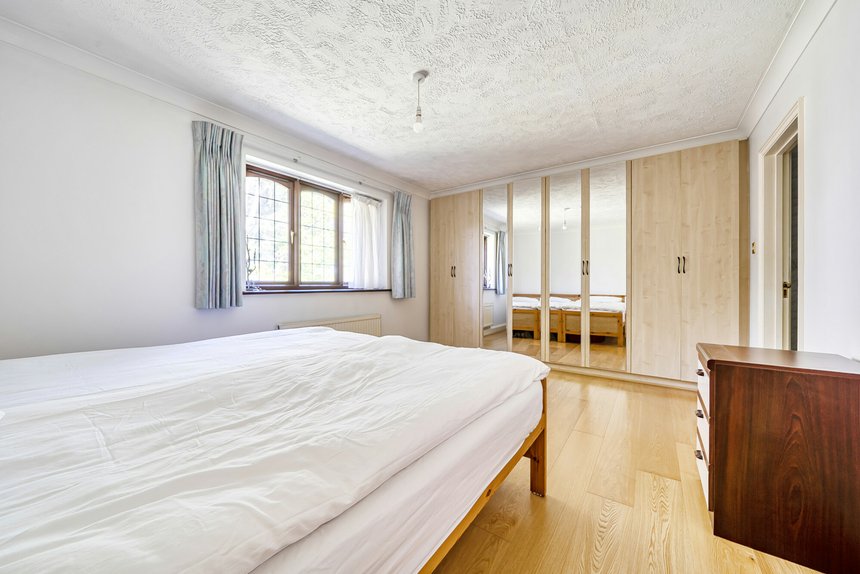 sold parkside road london 70121 - Gibbs Gillespie