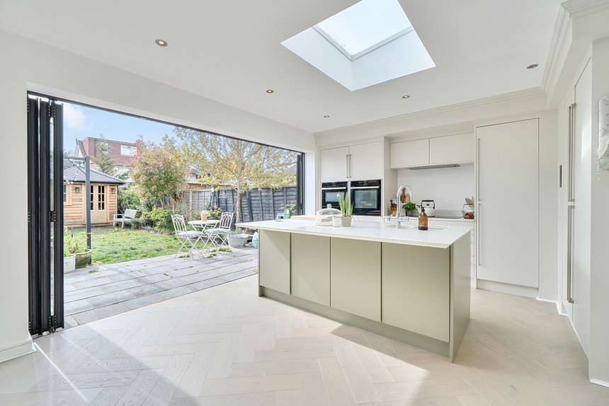 for sale mount pleasant london 70125 - Gibbs Gillespie
