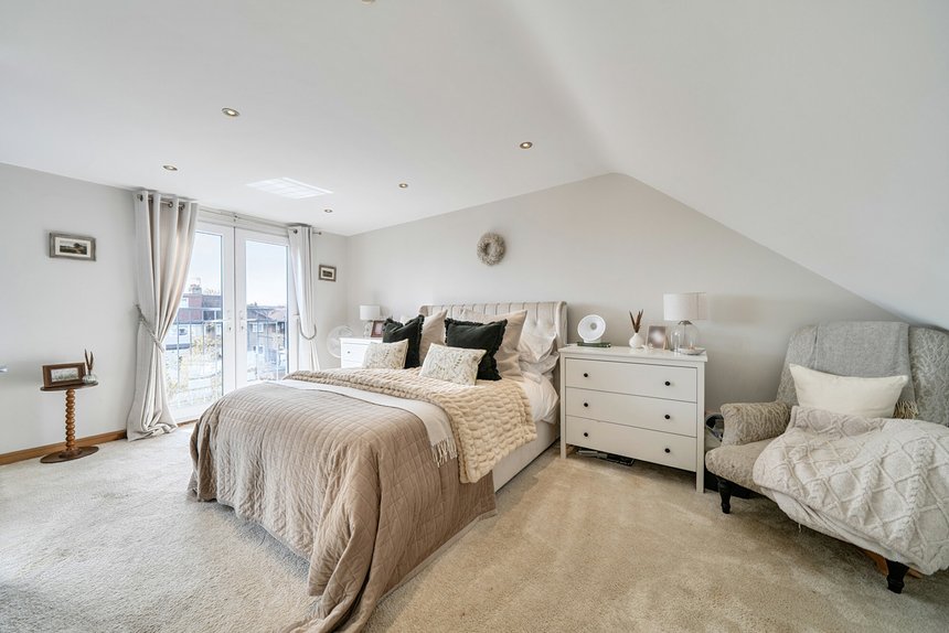 for sale mount pleasant london 70125 - Gibbs Gillespie