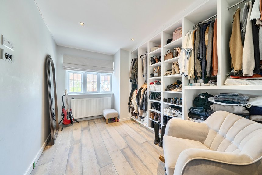 for sale mount pleasant london 70125 - Gibbs Gillespie