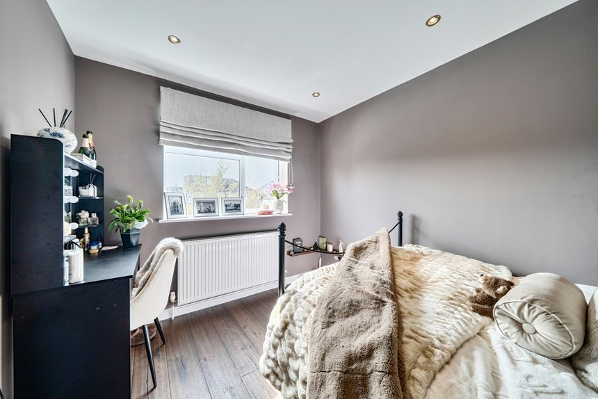 for sale mount pleasant london 70125 - Gibbs Gillespie