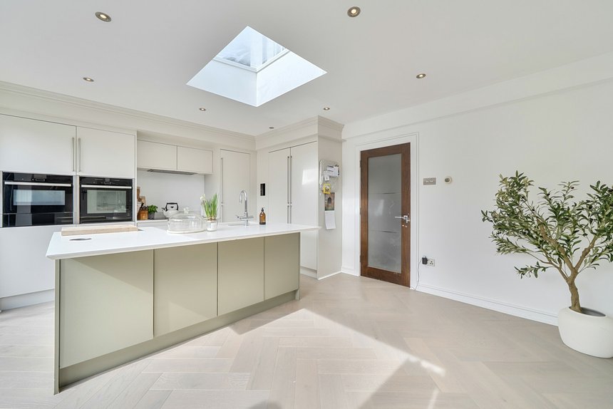 for sale mount pleasant london 70125 - Gibbs Gillespie