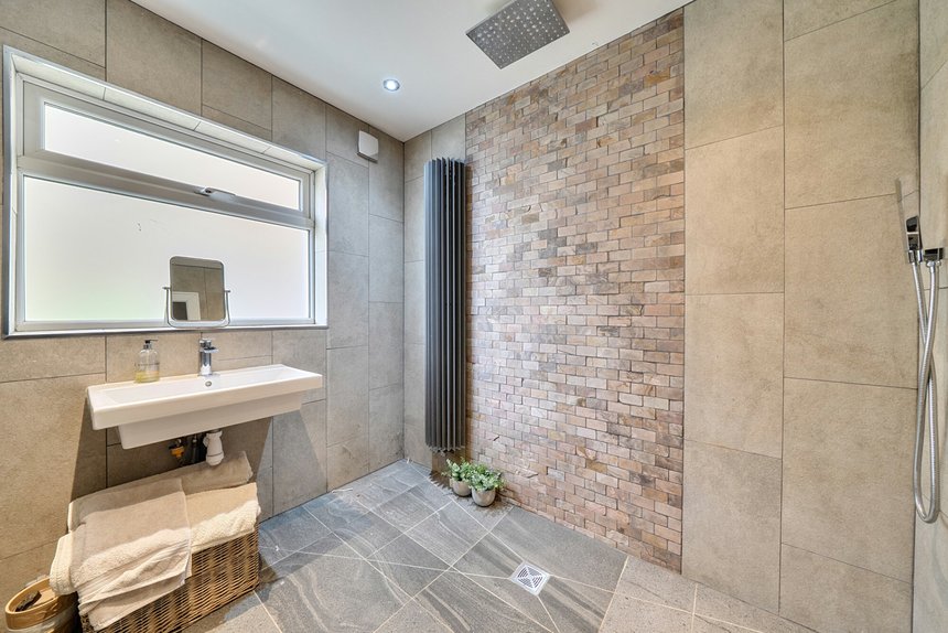 for sale mount pleasant london 70125 - Gibbs Gillespie