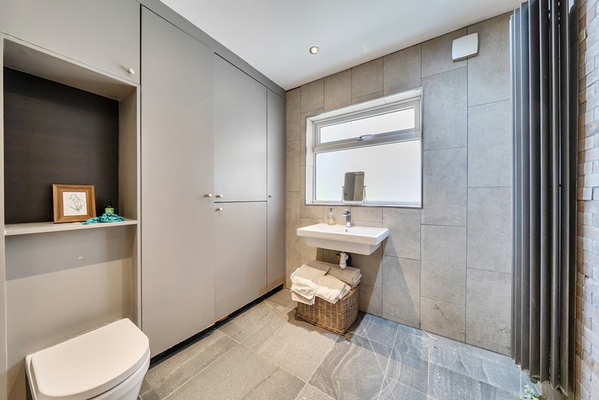 for sale mount pleasant london 70125 - Gibbs Gillespie
