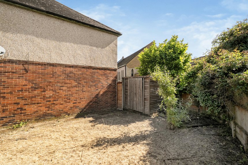 for sale fulham close london 70309 - Gibbs Gillespie