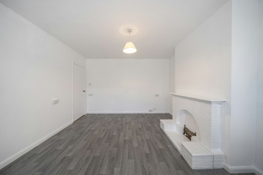 for sale fulham close london 70309 - Gibbs Gillespie