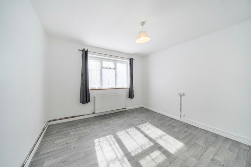 for sale fulham close london 70309 - Gibbs Gillespie