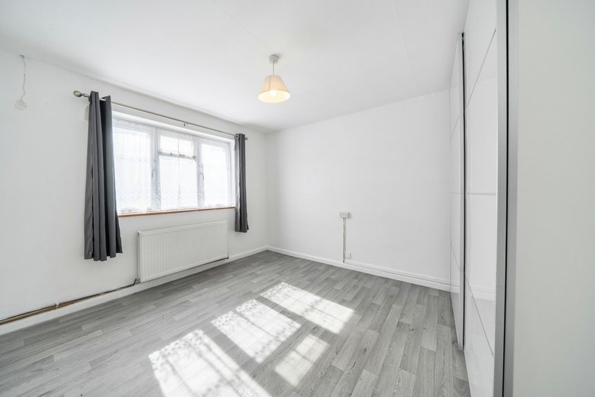 for sale fulham close london 70309 - Gibbs Gillespie