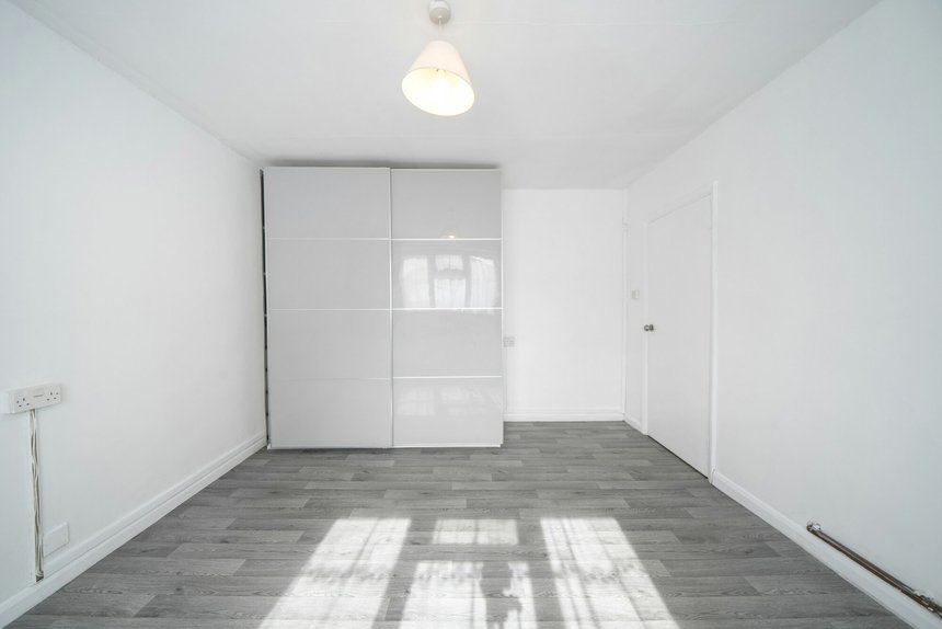 for sale fulham close london 70309 - Gibbs Gillespie