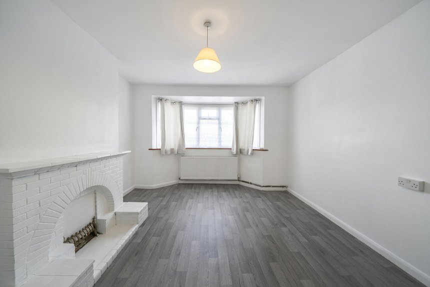 for sale fulham close london 70309 - Gibbs Gillespie