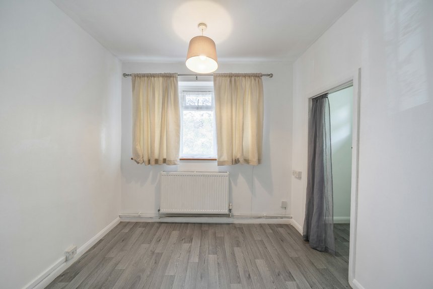 for sale fulham close london 70309 - Gibbs Gillespie
