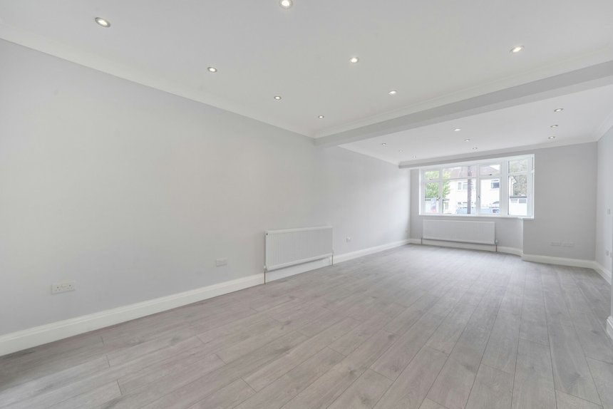 under offer the ridgeway london 70366 - Gibbs Gillespie