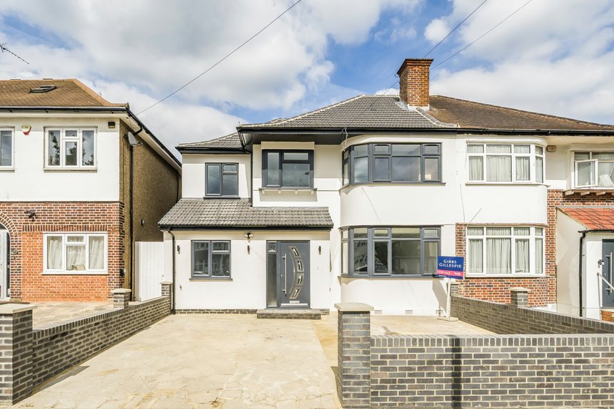 under offer the ridgeway london 70366 - Gibbs Gillespie
