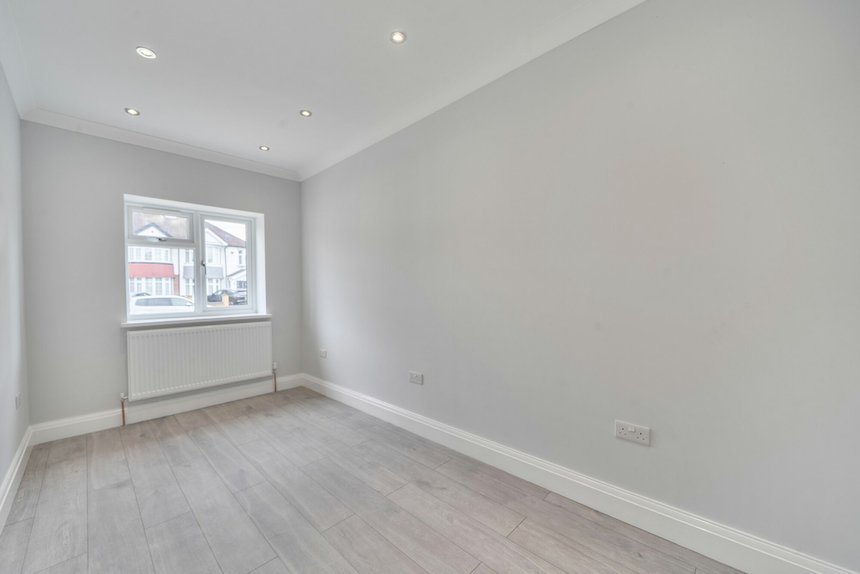 under offer the ridgeway london 70366 - Gibbs Gillespie