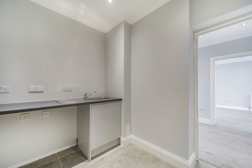under offer the ridgeway london 70366 - Gibbs Gillespie