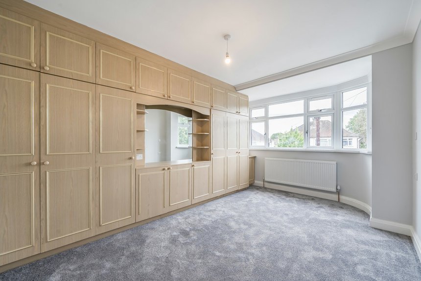 under offer the ridgeway london 70366 - Gibbs Gillespie