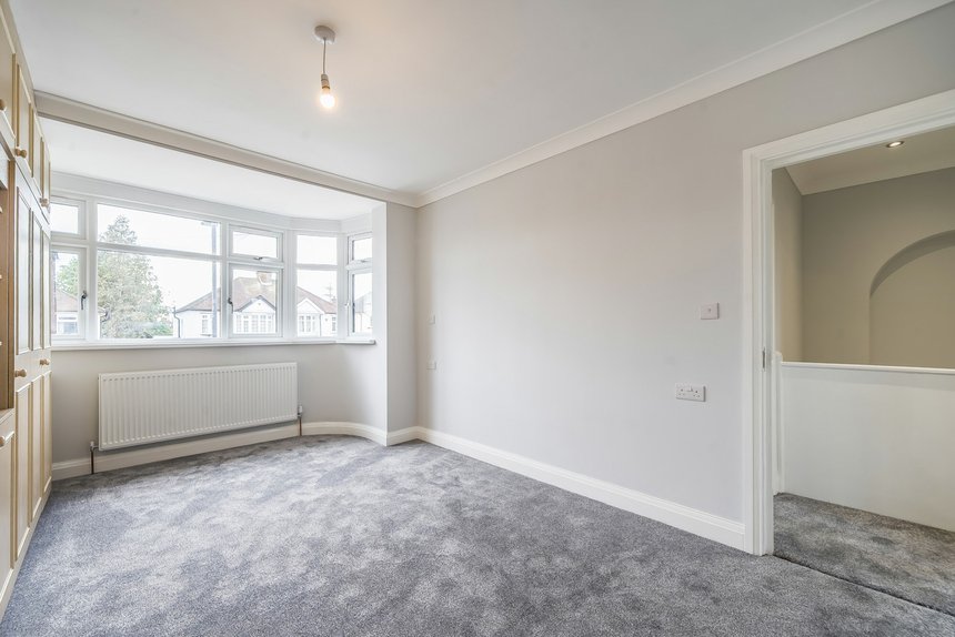 under offer the ridgeway london 70366 - Gibbs Gillespie