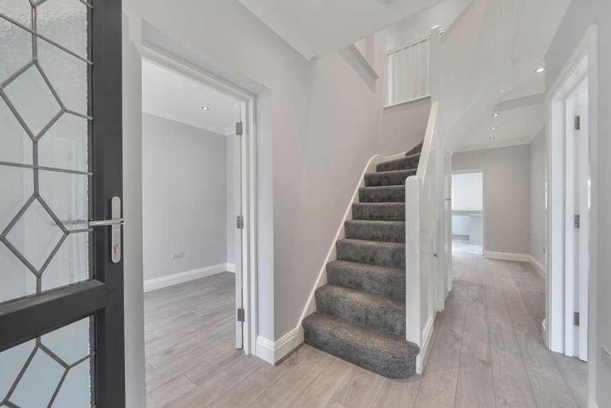 under offer the ridgeway london 70366 - Gibbs Gillespie