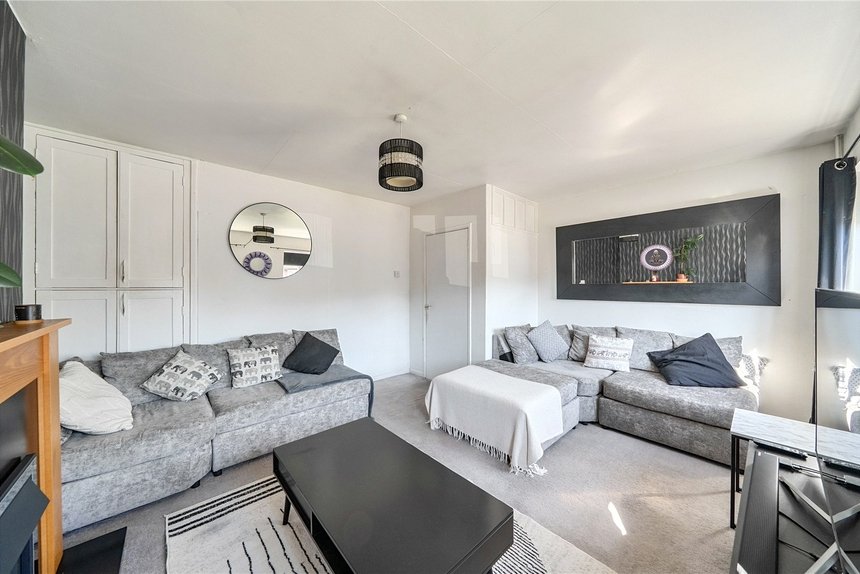 under offer sutton court road london 70641 - Gibbs Gillespie