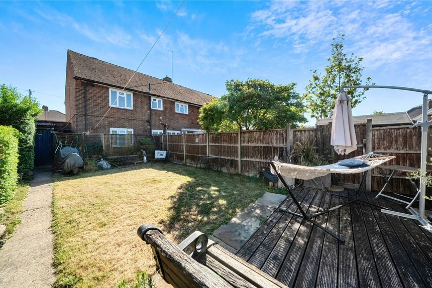 under offer sutton court road london 70641 - Gibbs Gillespie