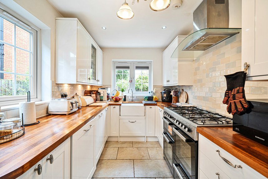 for sale hamilton road london 70650 - Gibbs Gillespie