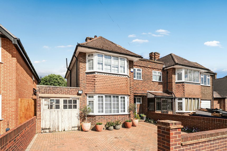for sale hamilton road london 70650 - Gibbs Gillespie