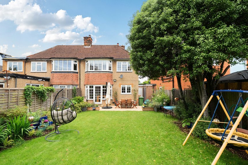 for sale hamilton road london 70650 - Gibbs Gillespie