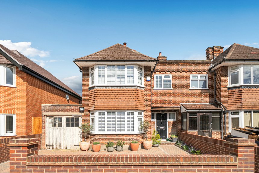 for sale hamilton road london 70650 - Gibbs Gillespie
