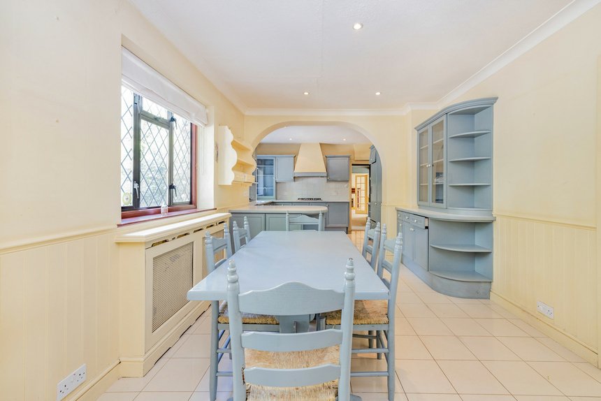 let agreed woodside walk london 70763 - Gibbs Gillespie