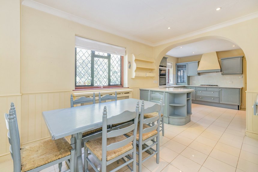 let agreed woodside walk london 70763 - Gibbs Gillespie