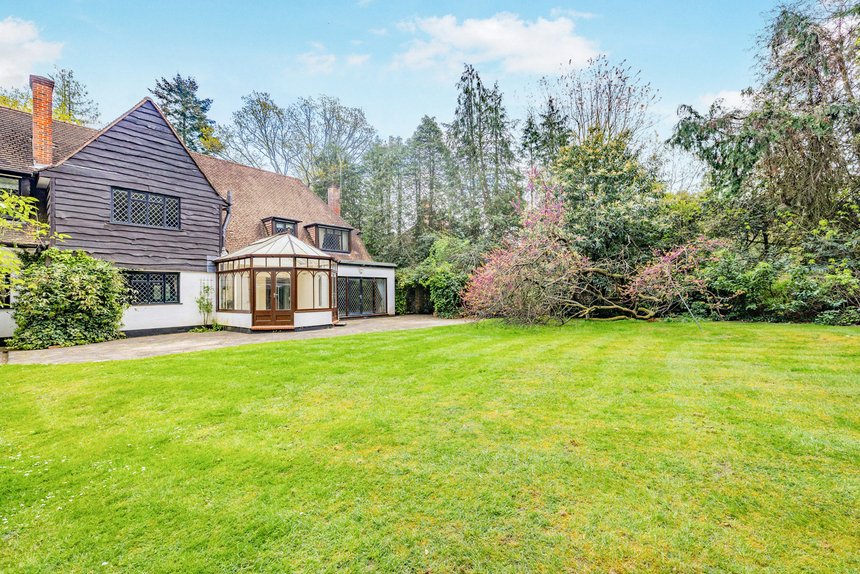 let agreed woodside walk london 70763 - Gibbs Gillespie