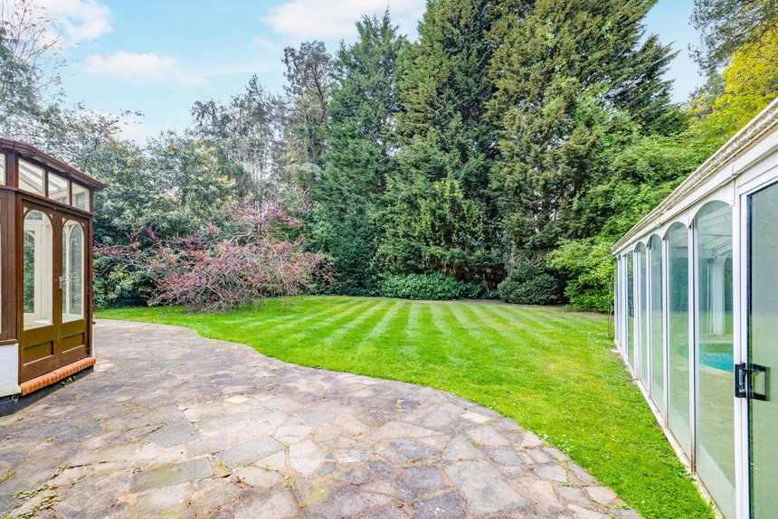 let agreed woodside walk london 70763 - Gibbs Gillespie