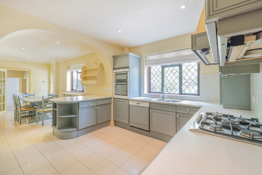 let agreed woodside walk london 70763 - Gibbs Gillespie