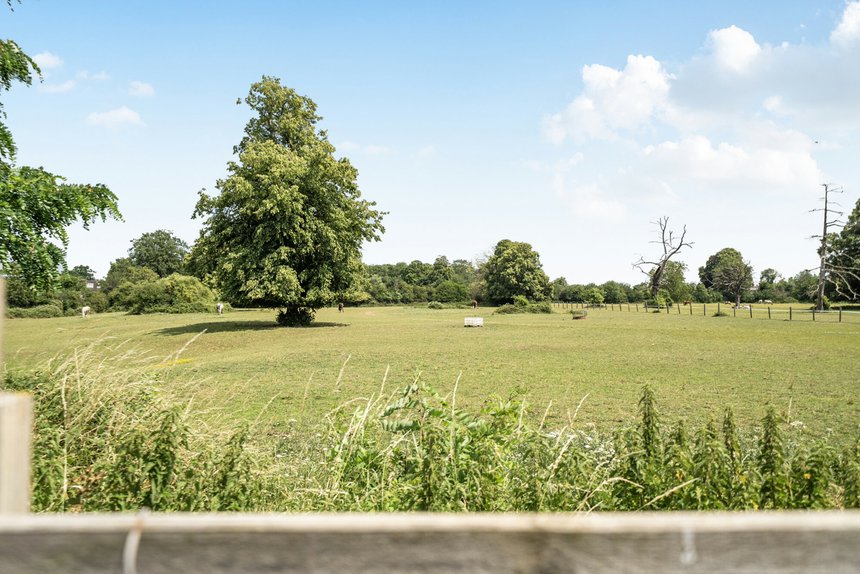 for sale moorcroft lane london 70794 - Gibbs Gillespie