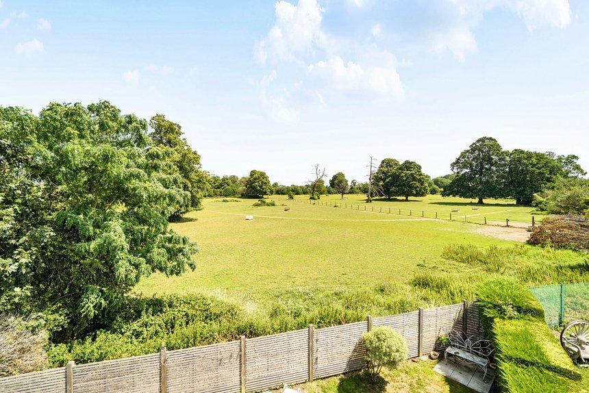 for sale moorcroft lane london 70794 - Gibbs Gillespie