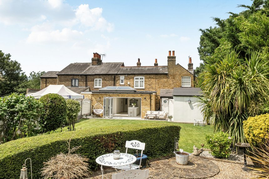 for sale moorcroft lane london 70794 - Gibbs Gillespie