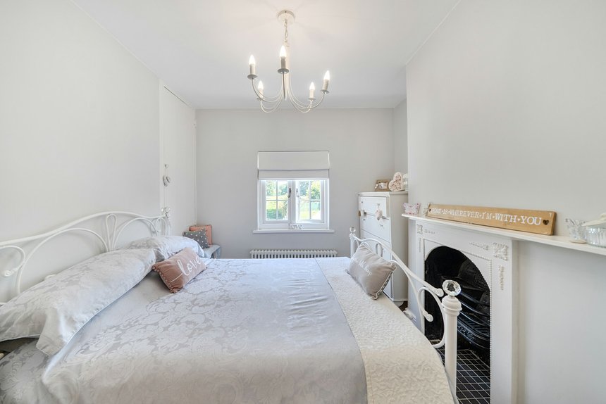 for sale moorcroft lane london 70794 - Gibbs Gillespie