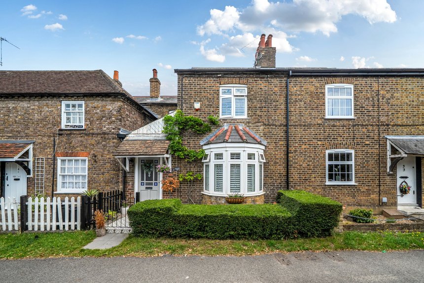 for sale moorcroft lane london 70794 - Gibbs Gillespie