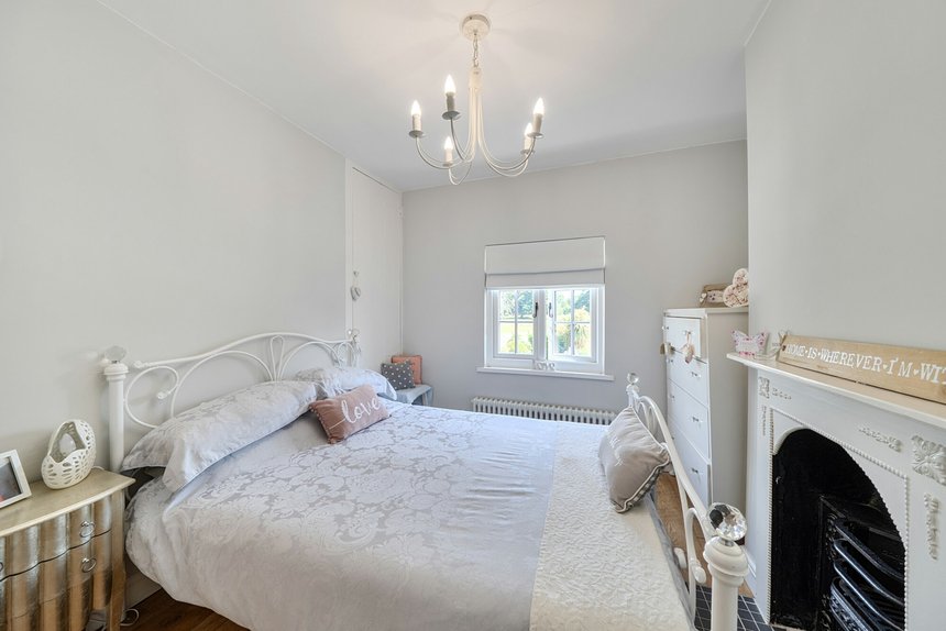 for sale moorcroft lane london 70794 - Gibbs Gillespie