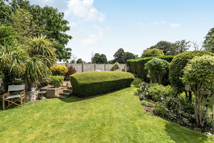 for sale moorcroft lane london 70794 - Gibbs Gillespie