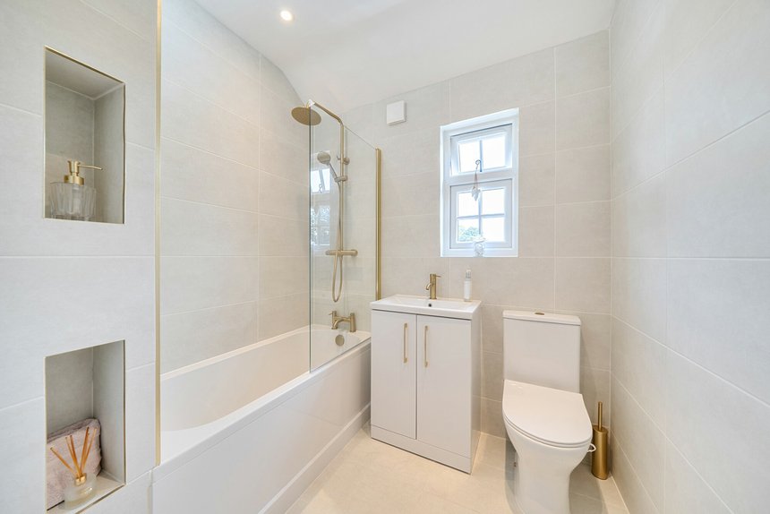 for sale moorcroft lane london 70794 - Gibbs Gillespie