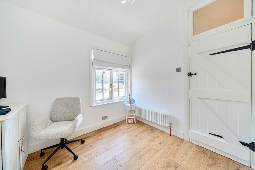 for sale moorcroft lane london 70794 - Gibbs Gillespie