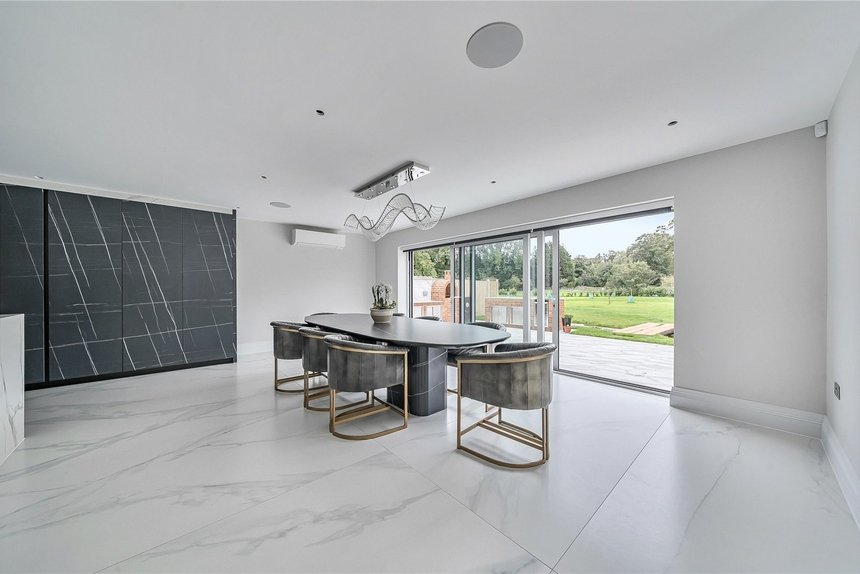 for sale chalfont park london 70809 - Gibbs Gillespie