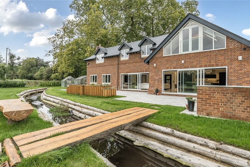 for sale chalfont park london 70809 - Gibbs Gillespie
