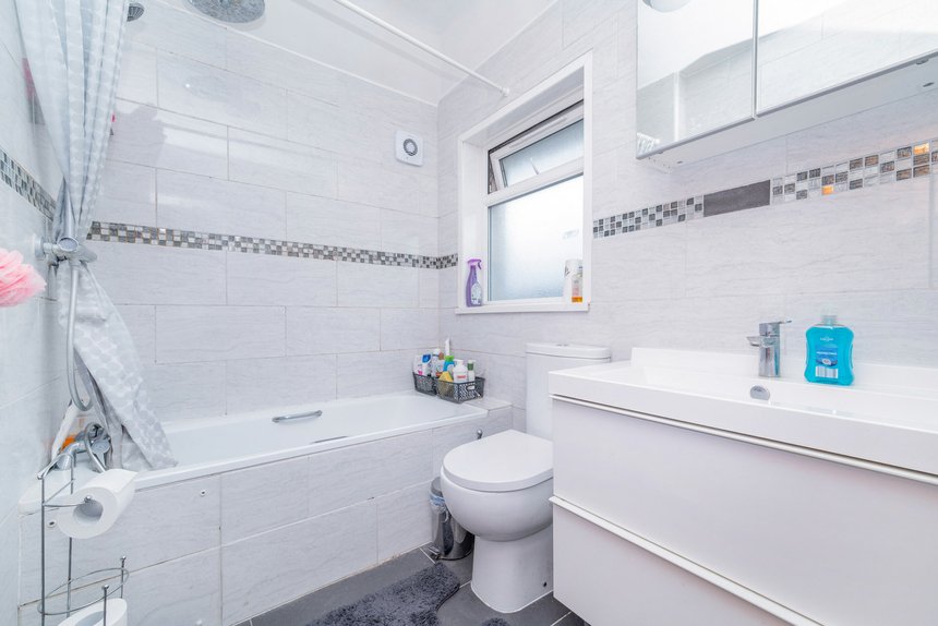 to let woodlands avenue london 70883 - Gibbs Gillespie