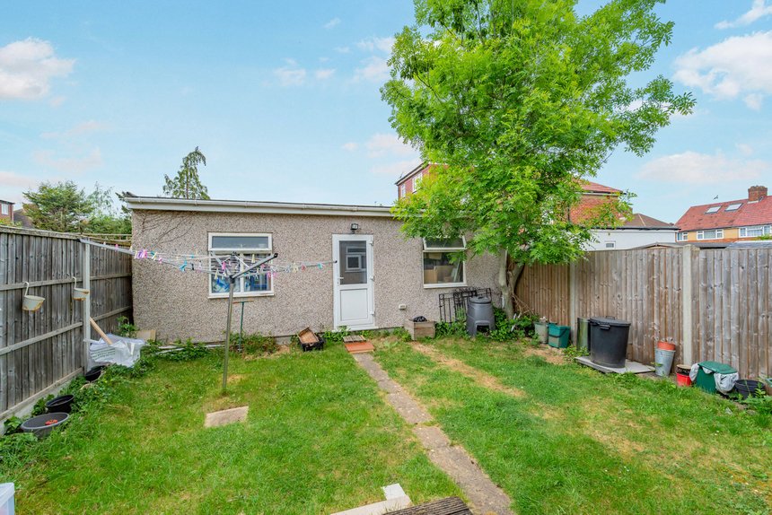 to let woodlands avenue london 70883 - Gibbs Gillespie