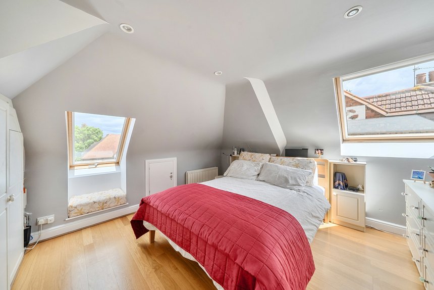 for sale hindes road london 71236 - Gibbs Gillespie