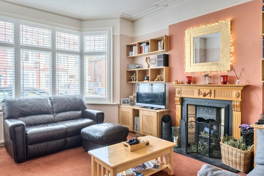 for sale hindes road london 71236 - Gibbs Gillespie