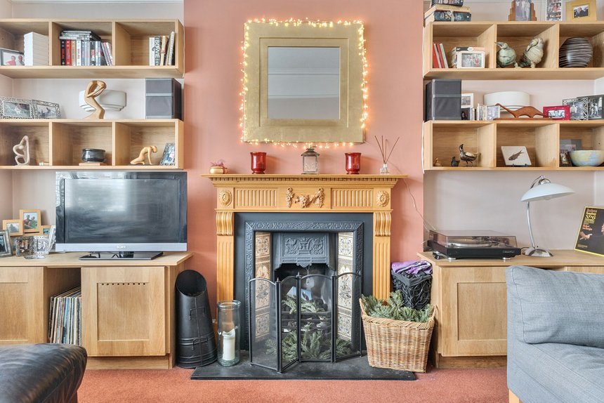 for sale hindes road london 71236 - Gibbs Gillespie